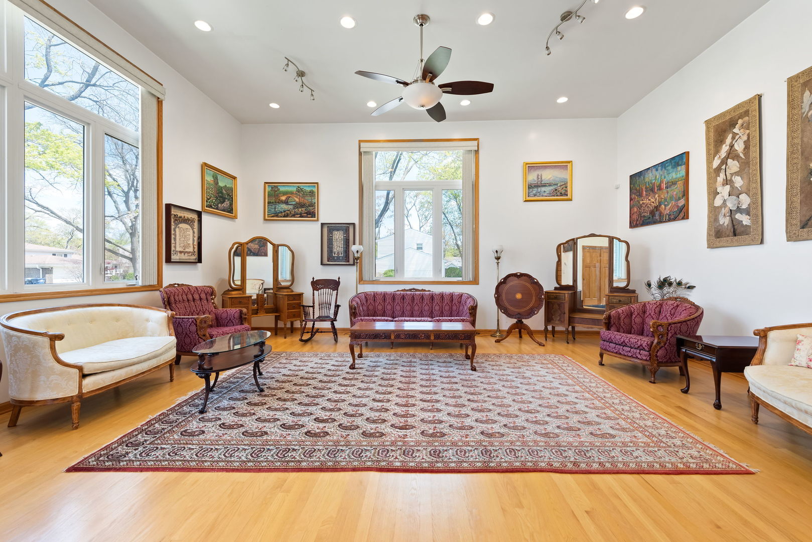 696 Lombardy Lane Deerfield, IL 60015 - Photo 3 of 26 a living room with furniture rug and window