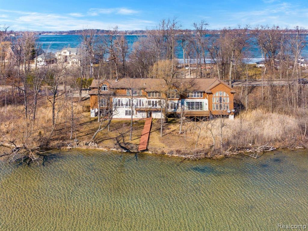 4021 Commerce Road West Bloomfield, MI 48324 - Photo 32 of 36