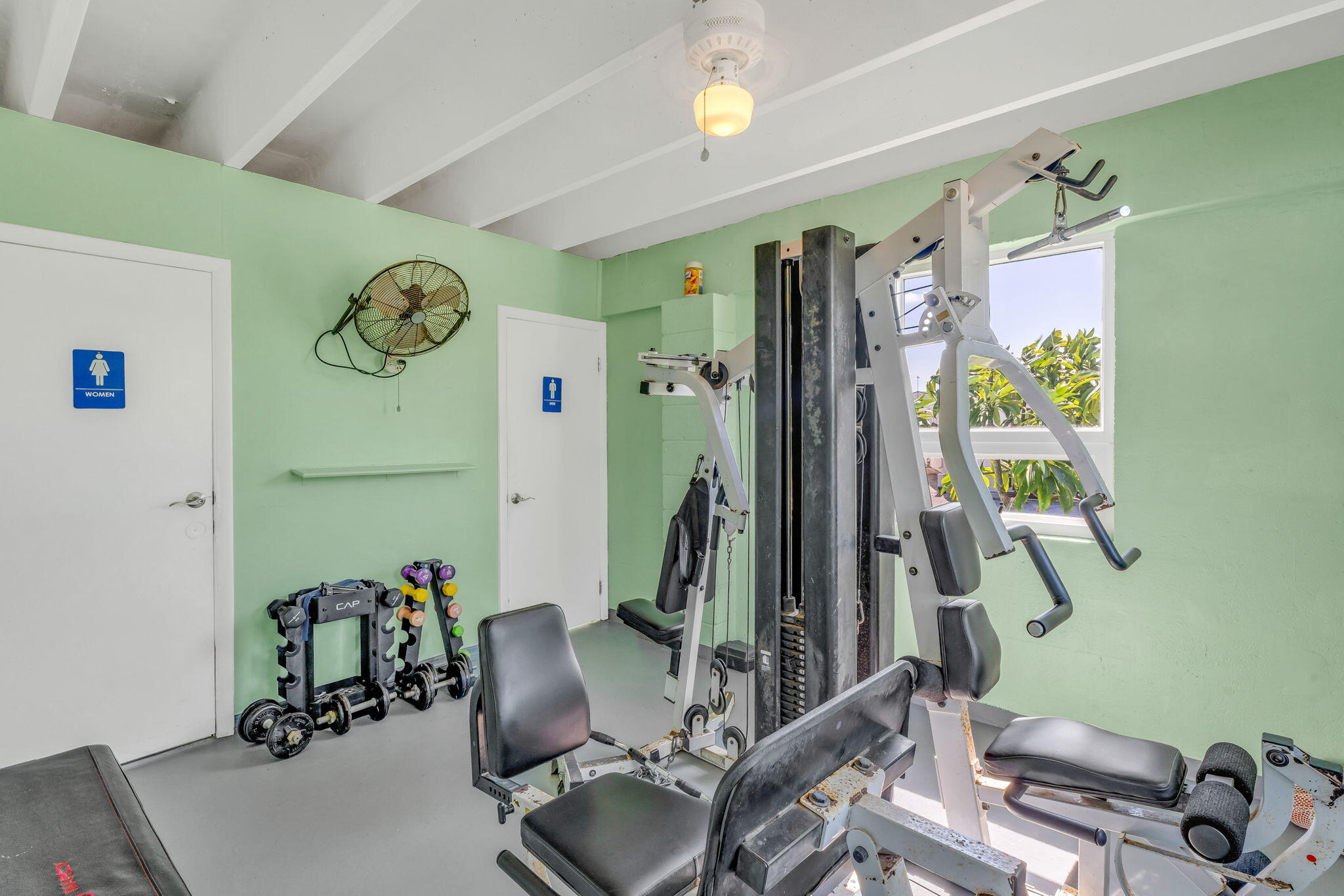 55 Boca Chica Road, Unit 53 Key West, FL 33040 - Photo 35 of 35 a room with gym equipment