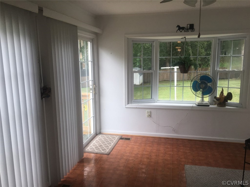 3909 Lakeview Road Colonial Heights, VA 23834 - Photo 10 of 17 Gallery Image 10
