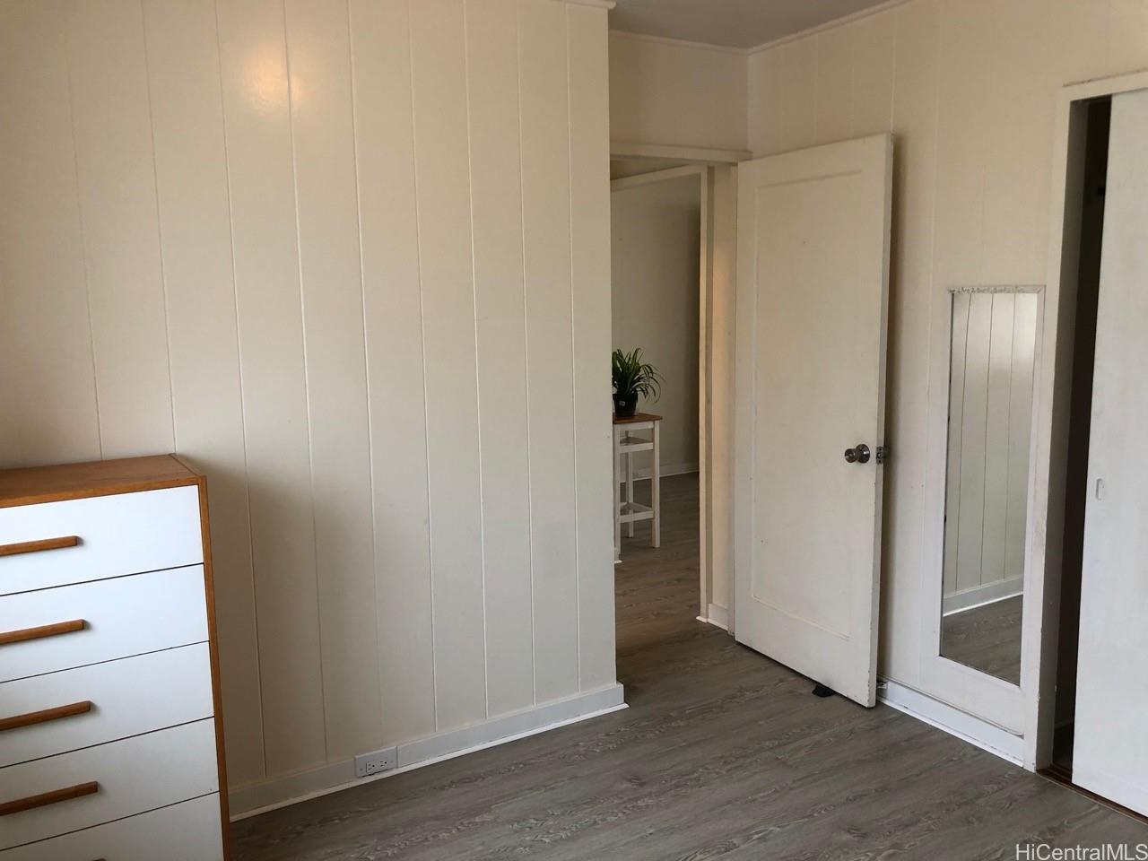 2810 Winam Avenue, Unit B Honolulu, HI 96816 - Photo 5 of 15 a view of an empty room