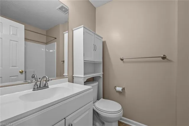 $164,900 | 3702 Cotswold Terrace, Unit 3C, Greensboro, NC 27410