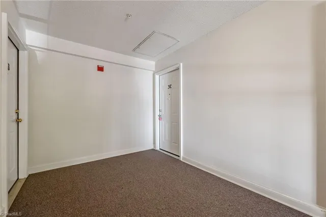 $164,900 | 3702 Cotswold Terrace, Unit 3C, Greensboro, NC 27410