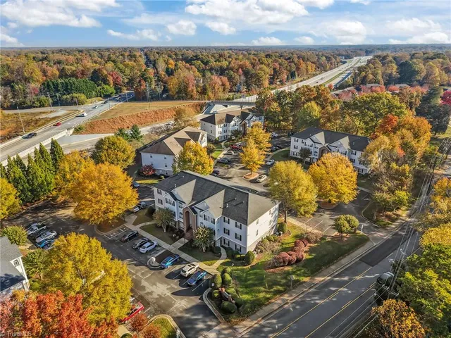 $164,900 | 3702 Cotswold Terrace, Unit 3C, Greensboro, NC 27410