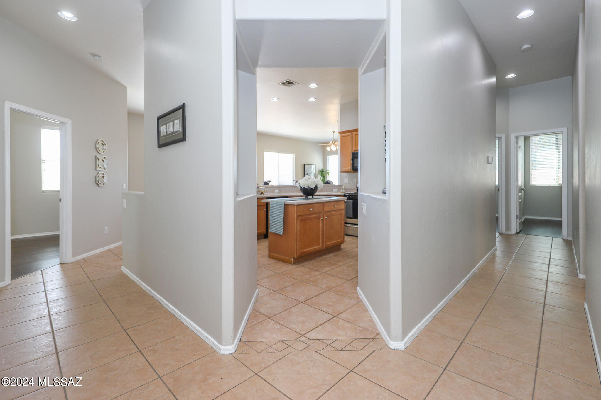 7856 North Rondure Loop Tucson, AZ 85743 - Photo 6 of 42