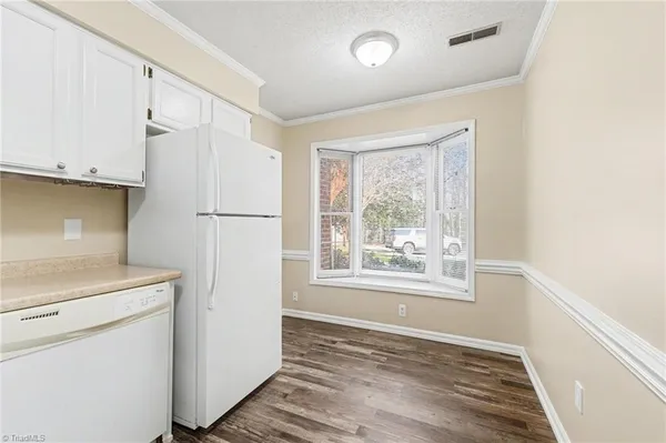 $1,750 | 4625 Lawndale Drive, Greensboro, NC 27455