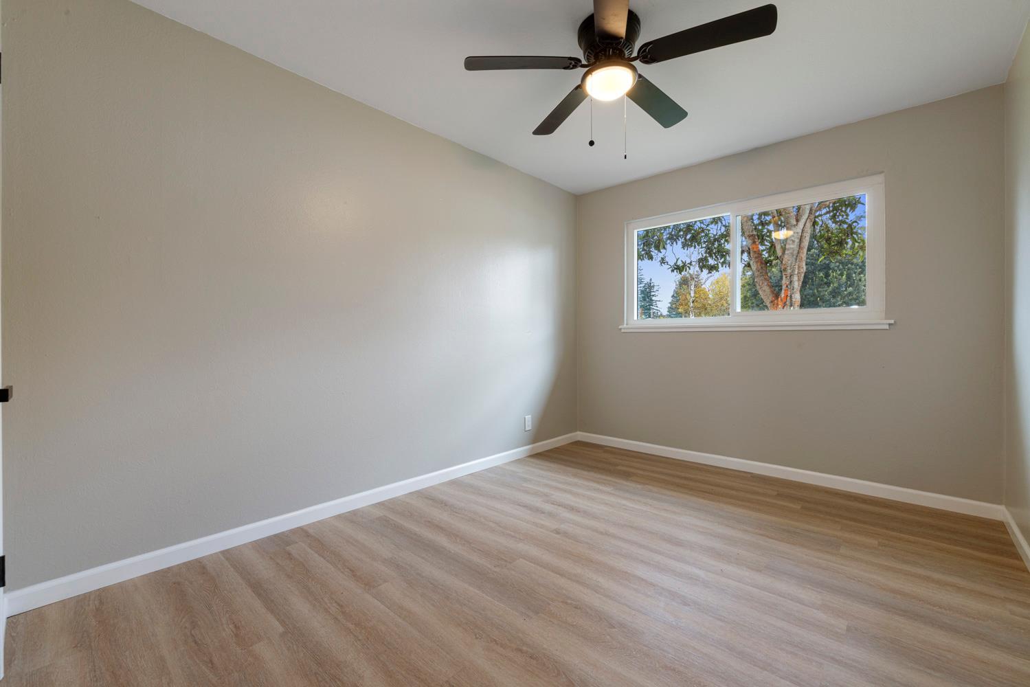 2423 West Swain Road Stockton, CA 95207 - Photo 21 of 36