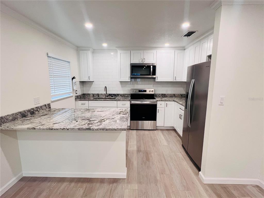 5800 Virginia Avenue New Port Richey, FL 34652 - Photo 2 of 10