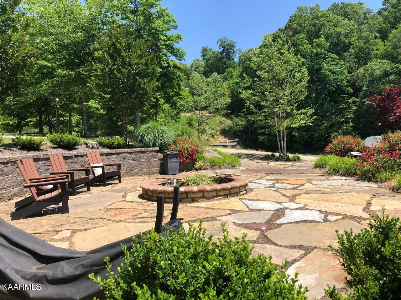 356 Bluff View Road New Tazewell, TN 37825 - Photo 4 of 24 Firepit