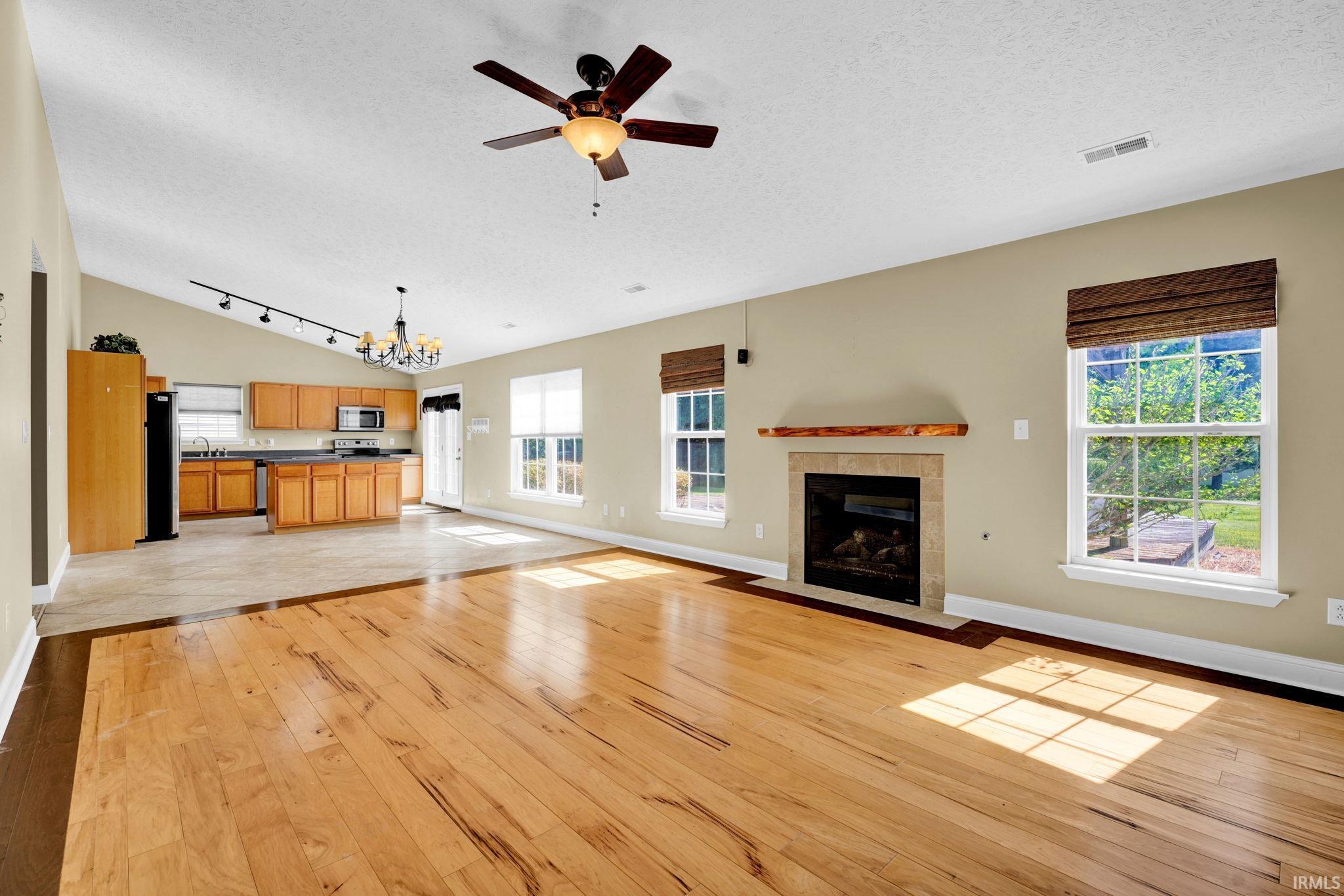 5534 North Andrea Drive Bloomington, IN 47404 - Photo 9 of 27