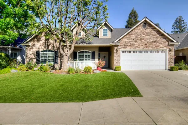 $580,000 | 8894 North Winery Avenue, Fresno, CA 93720