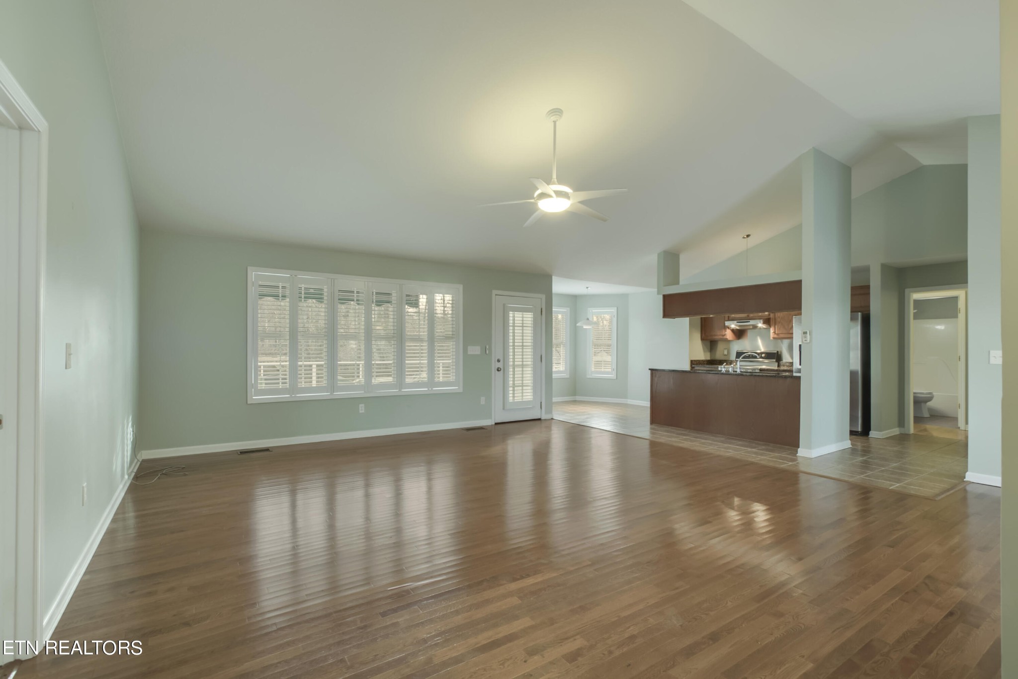131 Country Way Road Vonore, TN 37885 - Photo 3 of 30 Gallery Image 3