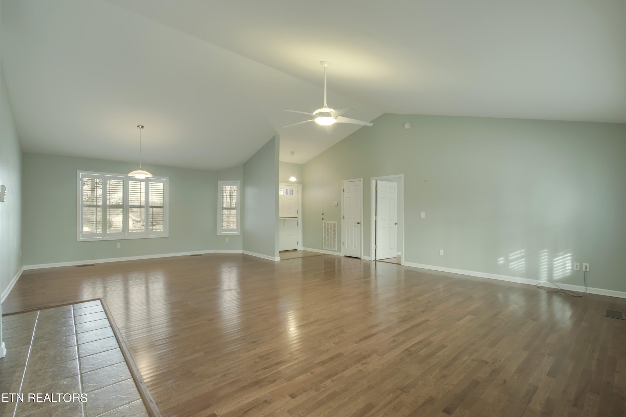 131 Country Way Road Vonore, TN 37885 - Photo 4 of 30 Gallery Image 4