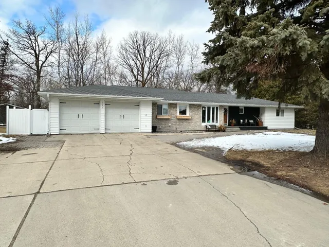 $259,900 | 503 6th Street Northeast, Roseau, MN 56751