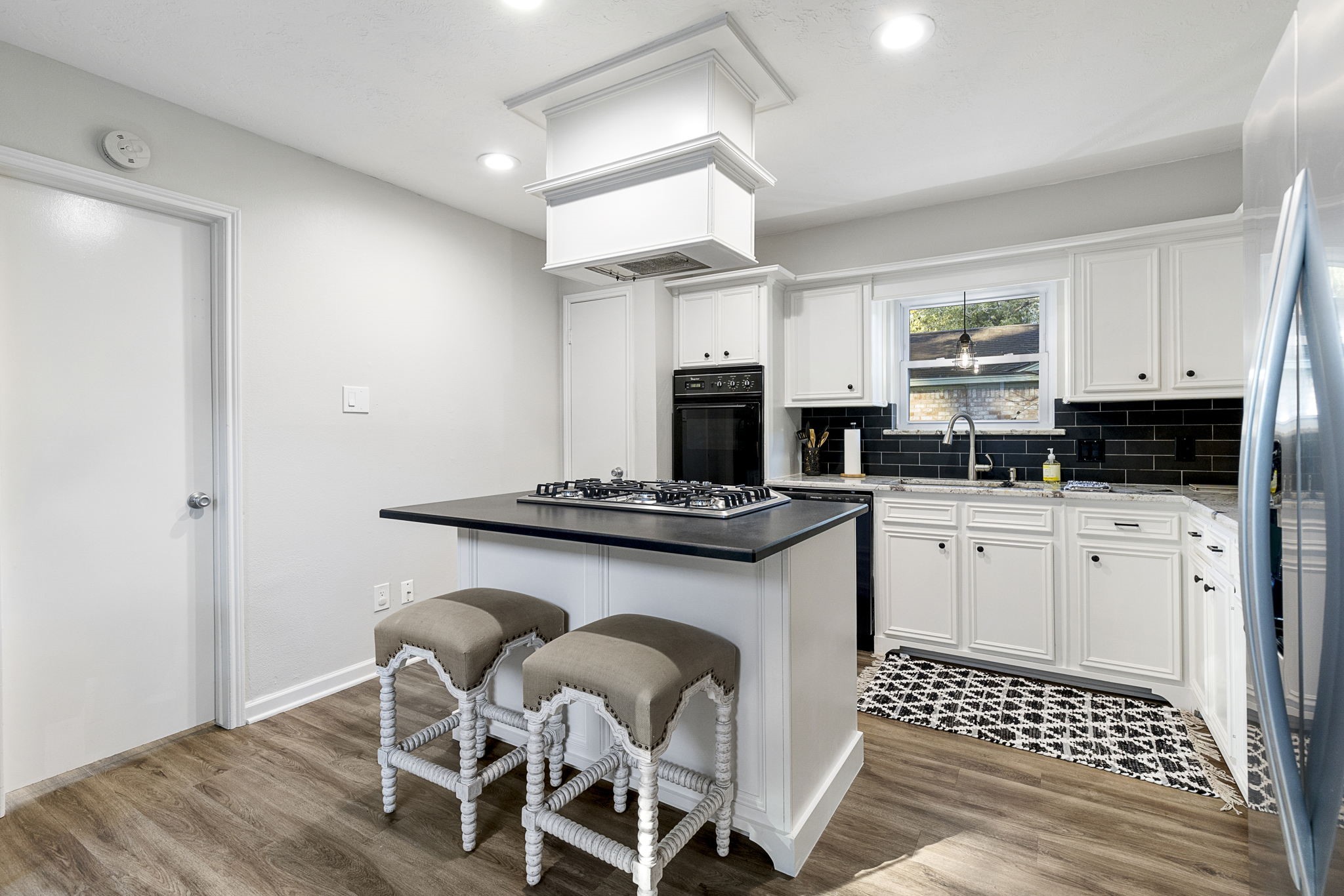 623 Hickory Ridge Drive Shenandoah, TX 77381 - Photo 9 of 26
