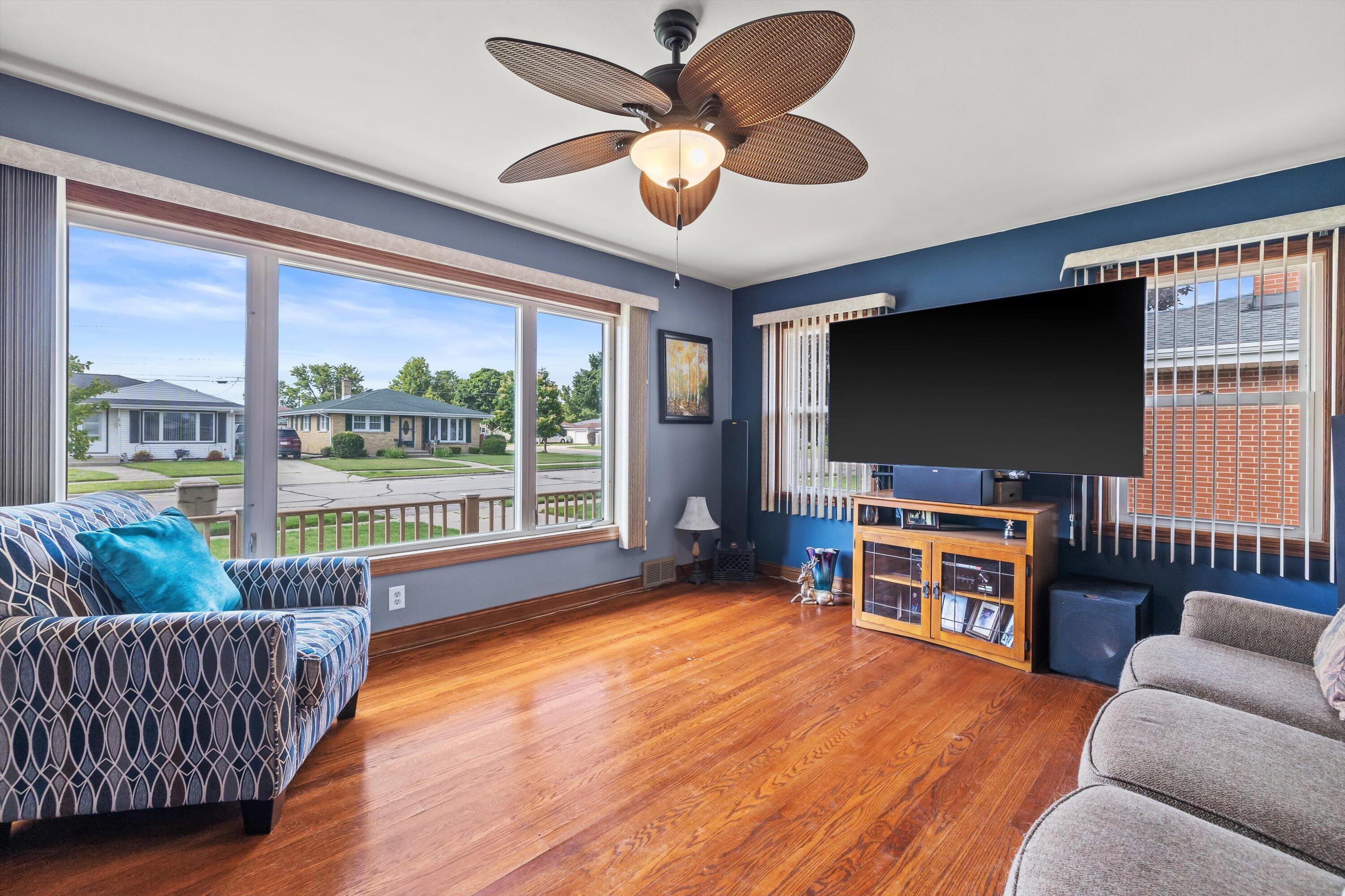 1616 22nd Street Kenosha, WI 53140 - Photo 11 of 37 06-IMG_9830