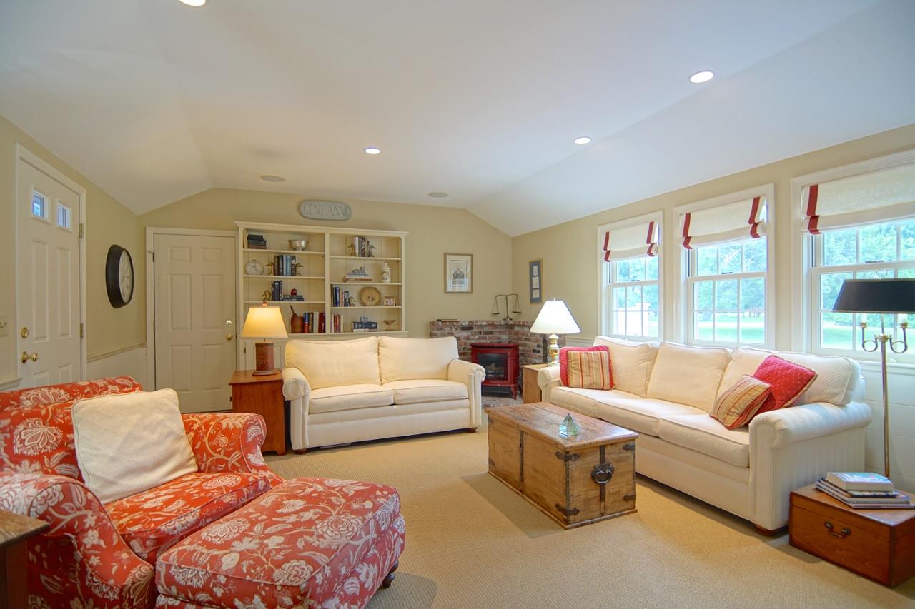 16 Patriots Way Rye, NH 03870 - Photo 2 of 35