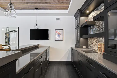 $4,500,000 | 172 Westwood Lane, Wayzata, MN 55391