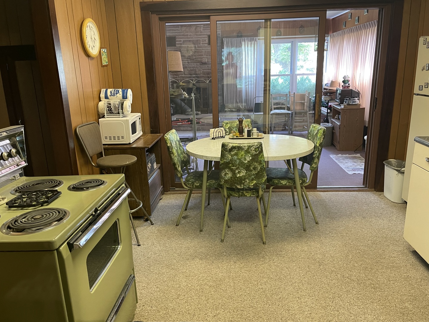 308 High Street Putnam, IL 61560 - Photo 8 of 21 a dining room with furniture and a floor to ceiling window
