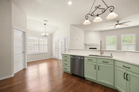 $475,000 | 2413 Lou John Street, Austin, TX 78727