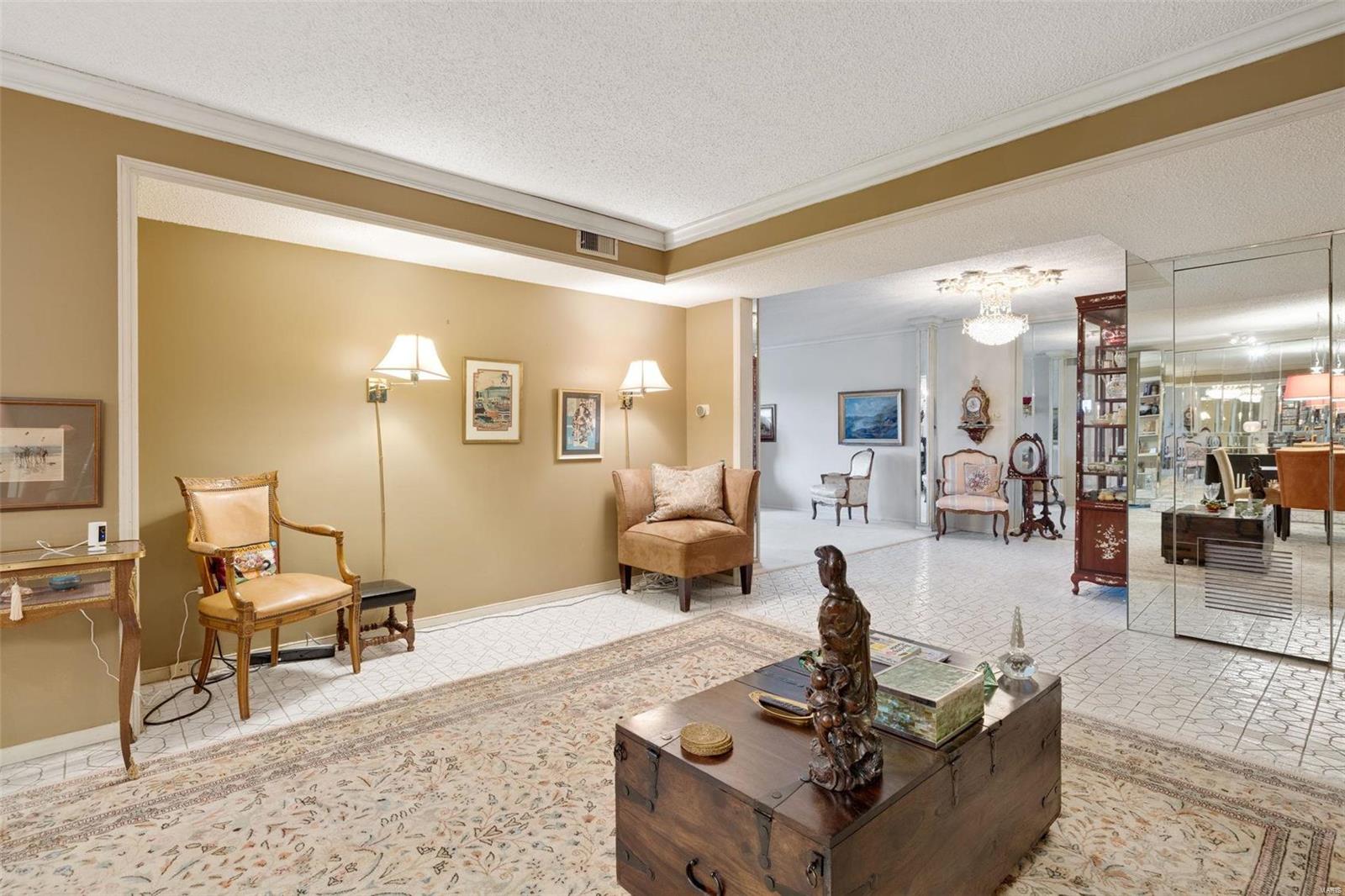 970 North Spoede Road, Unit 33 St. Louis, MO 63146 - Photo 6 of 27 Gallery Image 6