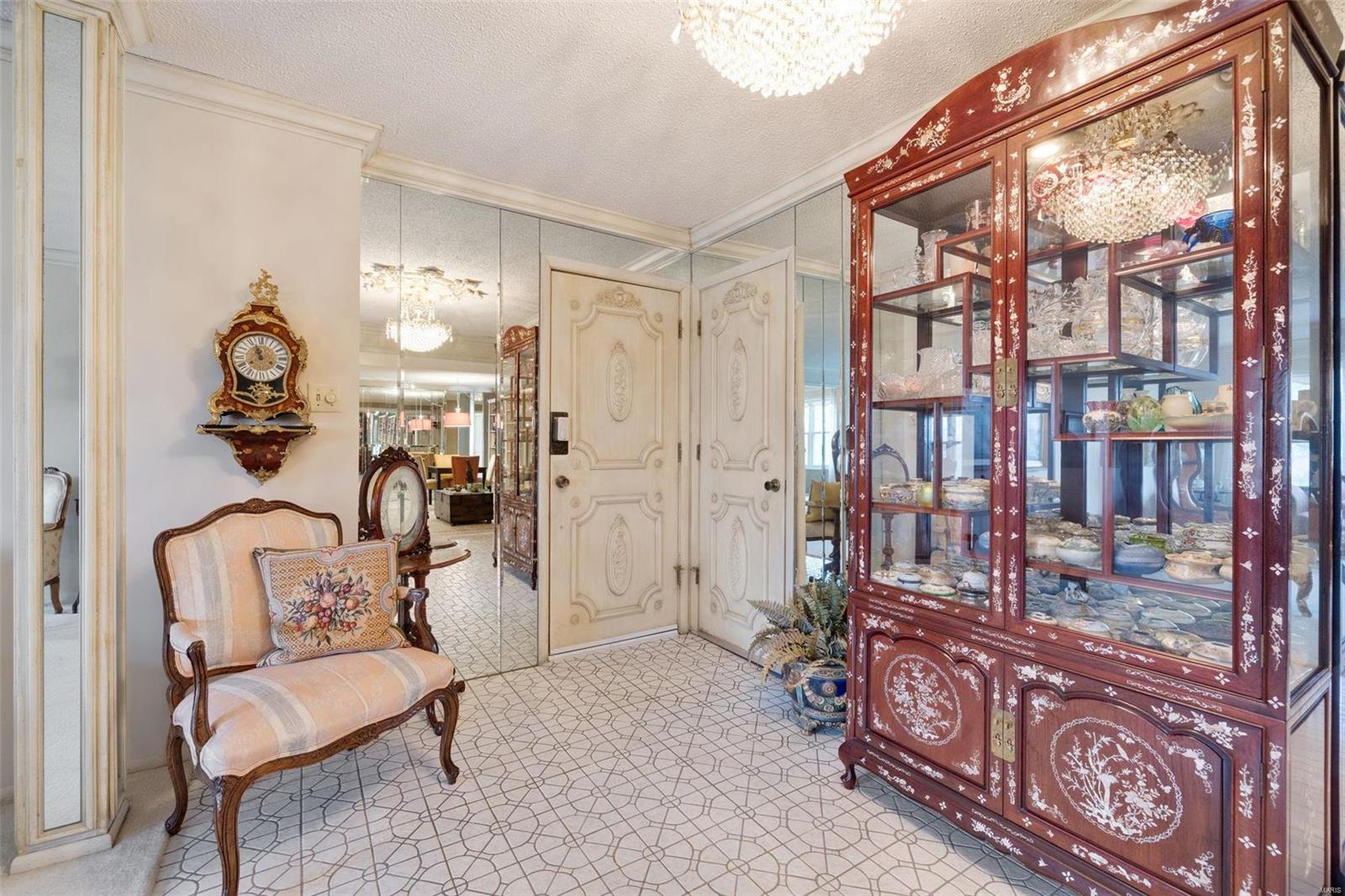 970 North Spoede Road, Unit 33 St. Louis, MO 63146 - Photo 8 of 27 Gallery Image 8