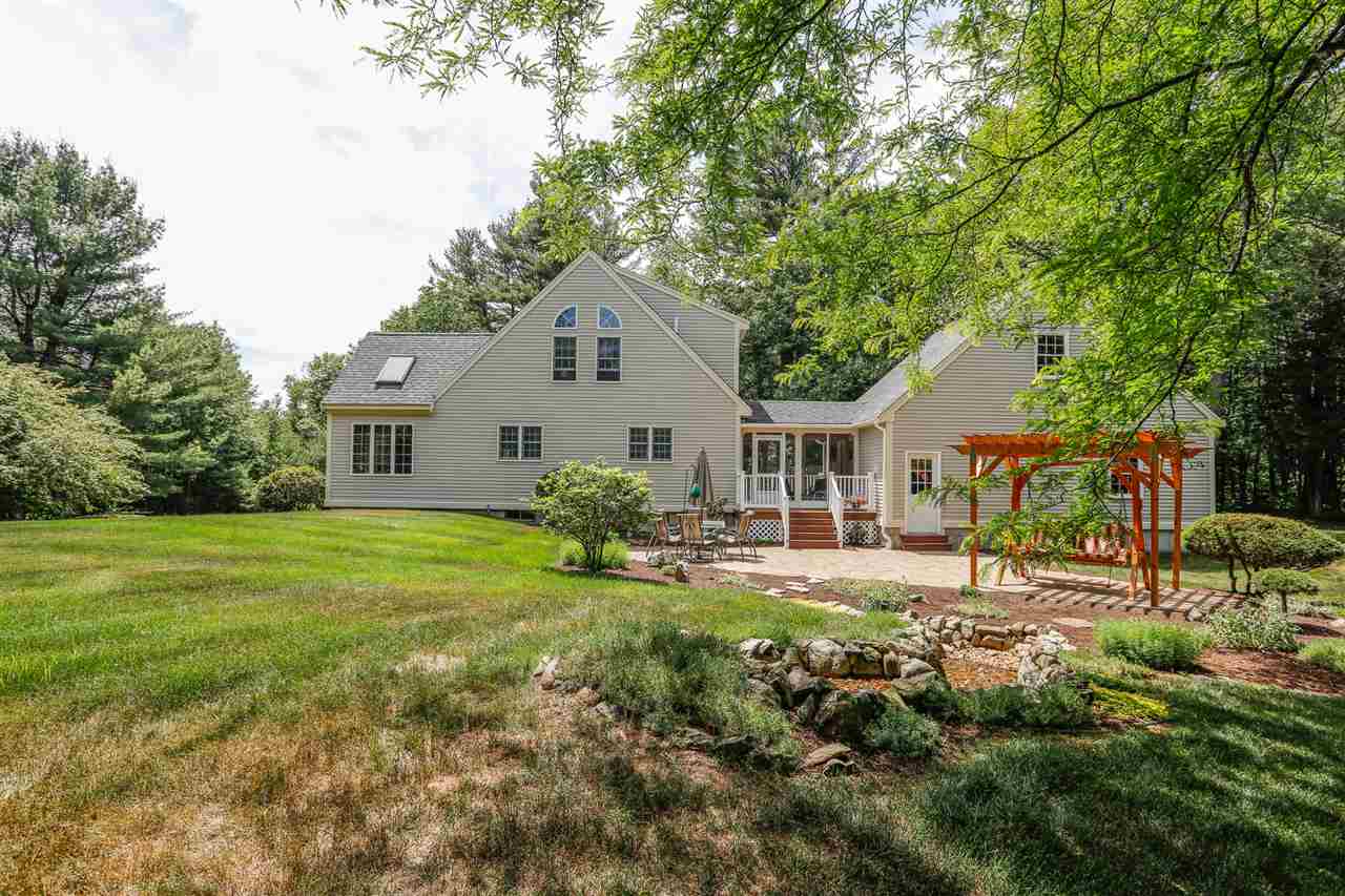697 Chester Road Auburn, NH 03032 - Photo 3 of 40 Gallery Image 3