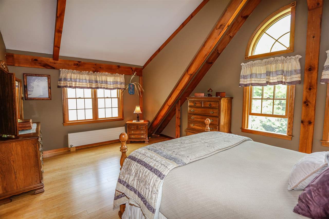697 Chester Road Auburn, NH 03032 - Photo 22 of 40 Gallery Image 22