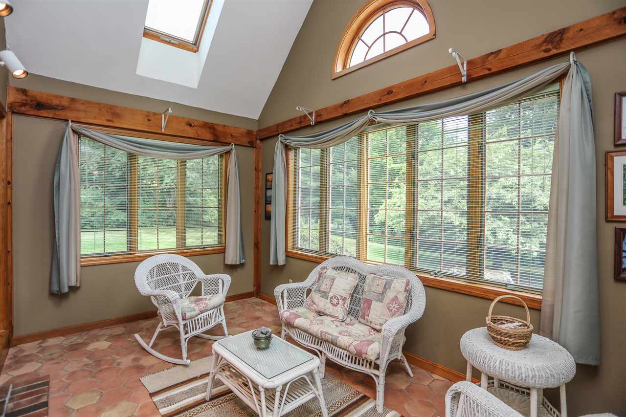 697 Chester Road Auburn, NH 03032 - Photo 5 of 40 Gallery Image 5
