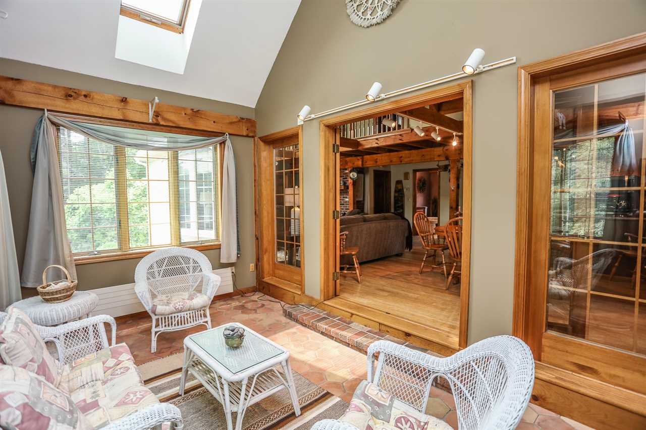 697 Chester Road Auburn, NH 03032 - Photo 6 of 40 Gallery Image 6