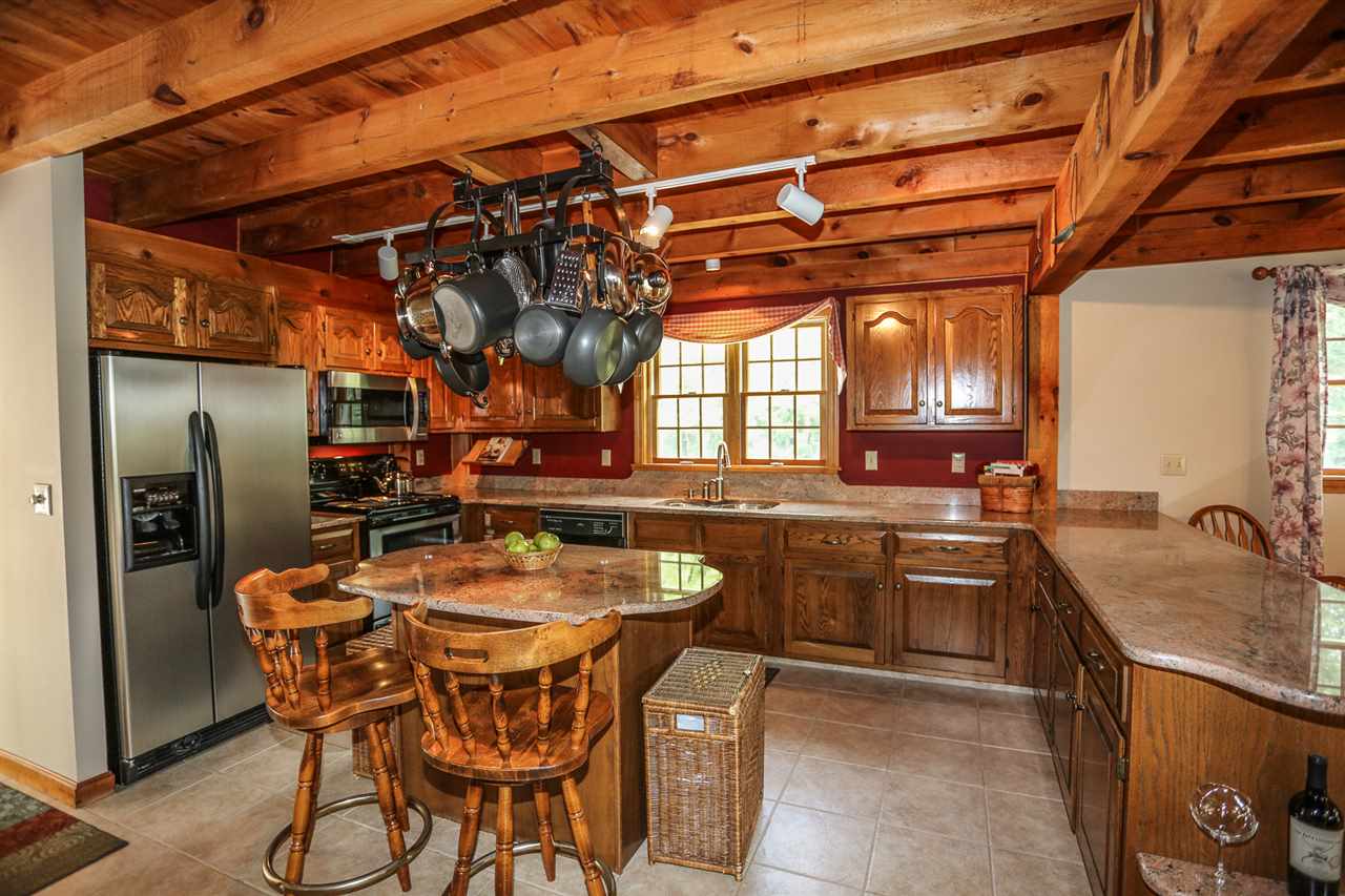 697 Chester Road Auburn, NH 03032 - Photo 10 of 40 Gallery Image 10