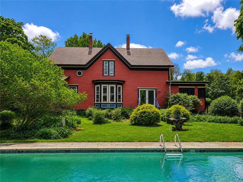 219 Nanaquaket Road Tiverton, RI 02878 - Photo 36 of 50