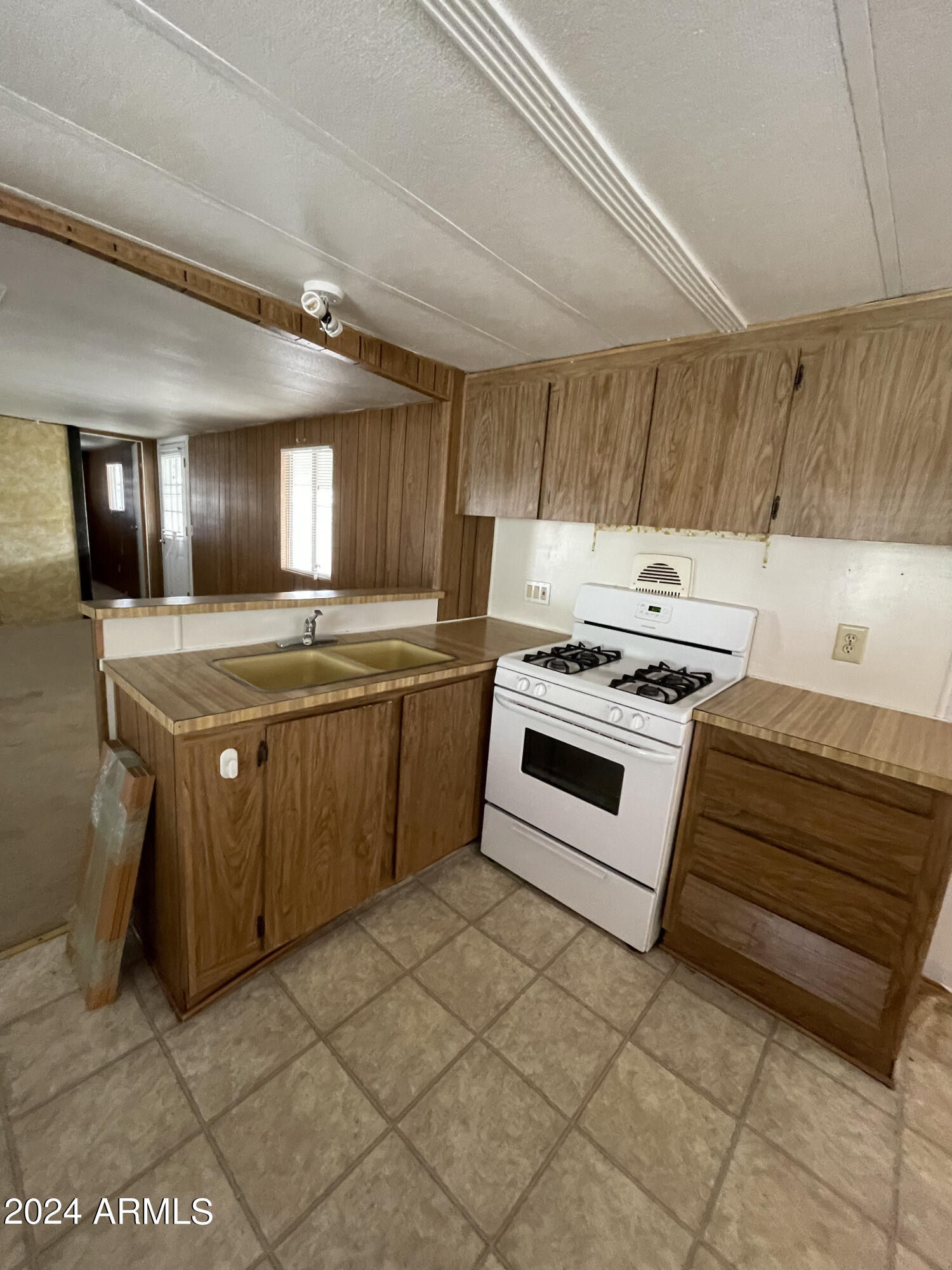 200 East Knox Road, Unit 71 Chandler, AZ 85225 - Photo 15 of 36 IMG_0439