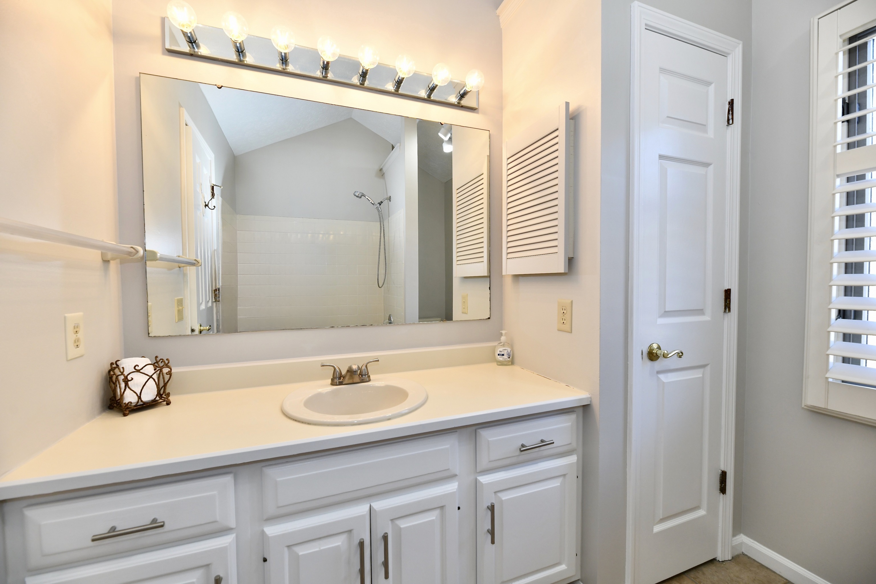 7709 River Road, Unit 8 Indianapolis, IN 46240 - Photo 14 of 25 Gallery Image 14