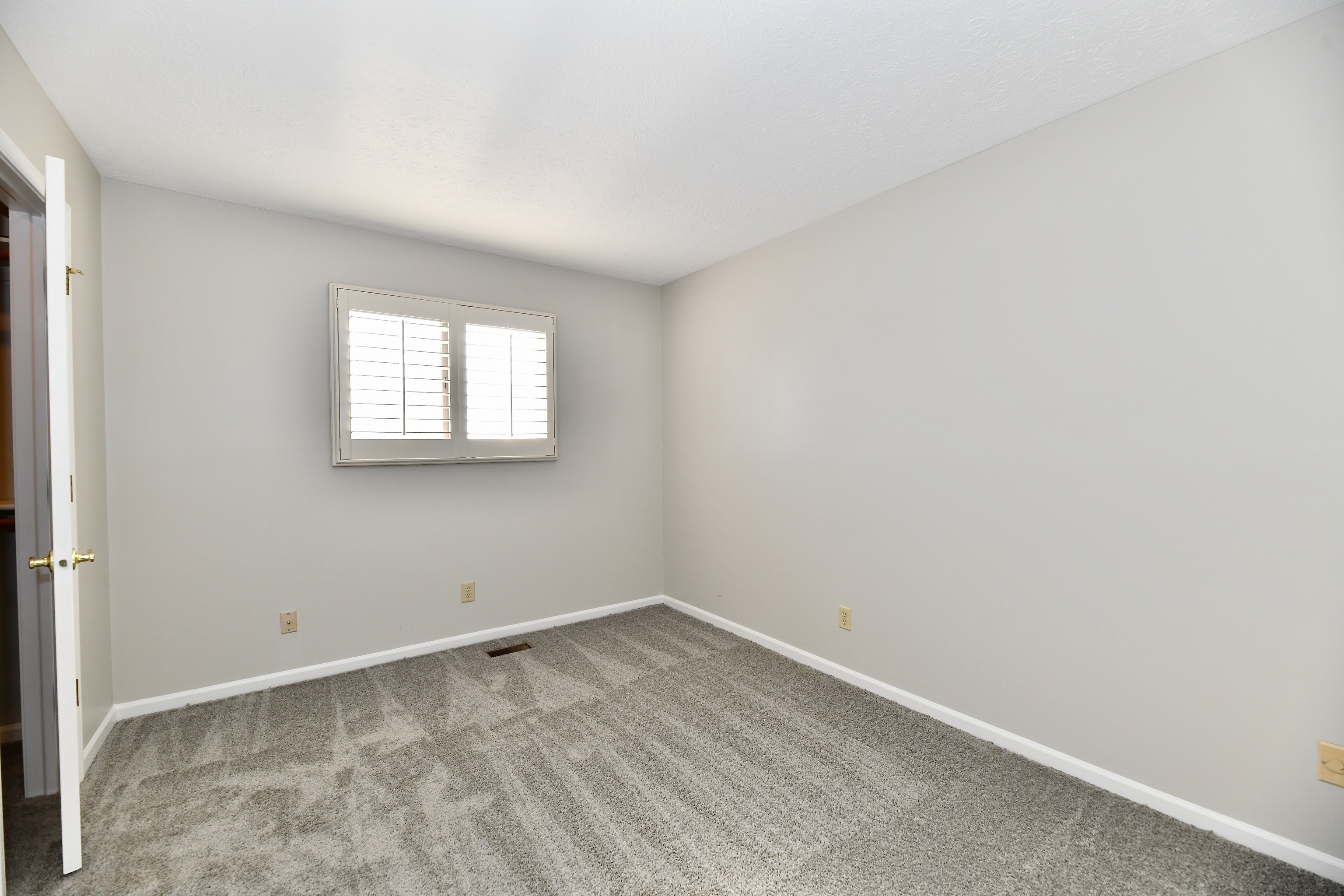 7709 River Road, Unit 8 Indianapolis, IN 46240 - Photo 17 of 25 Gallery Image 17