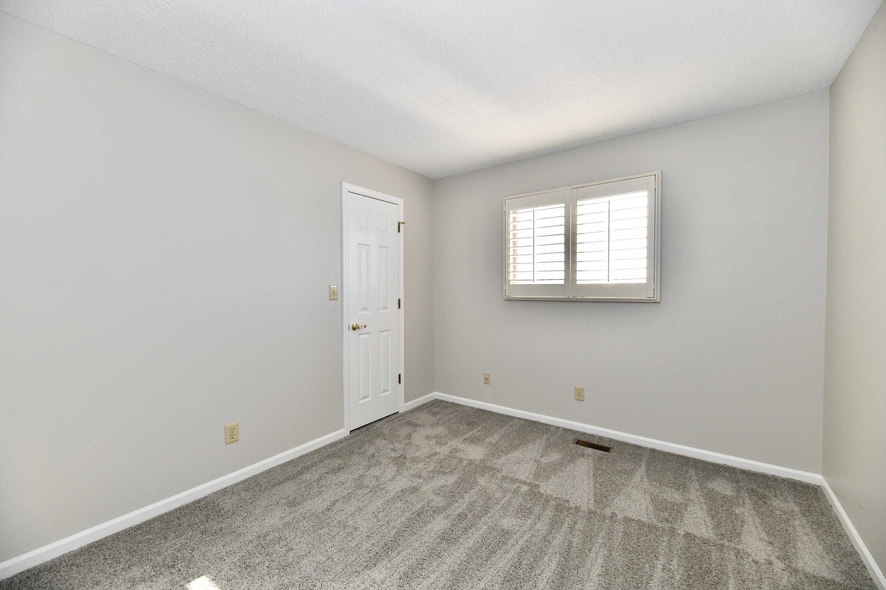 7709 River Road, Unit 8 Indianapolis, IN 46240 - Photo 19 of 25 Gallery Image 19