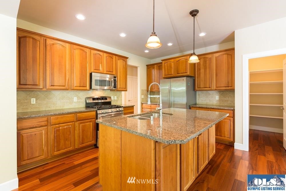607 Lake Farm Road Port Angeles, WA 98362 - Photo 23 of 40