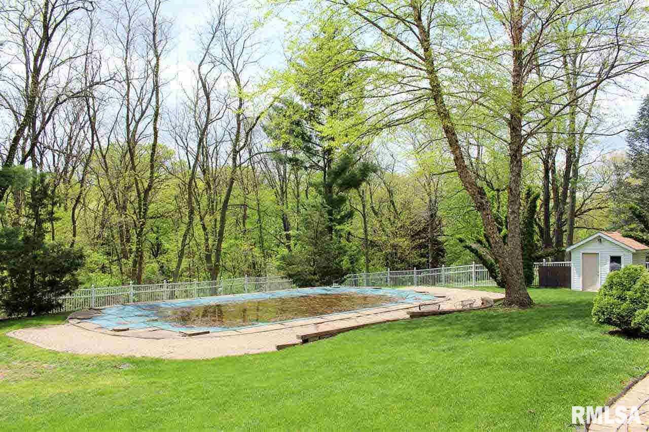 4615 Trails End Road Bettendorf, IA 52722 - Photo 23 of 24