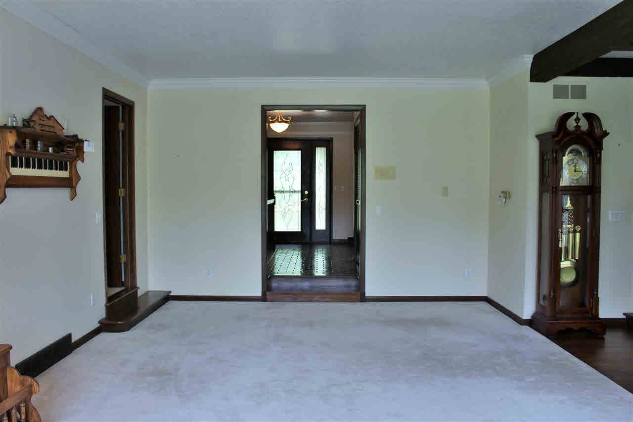 4615 Trails End Road Bettendorf, IA 52722 - Photo 8 of 24