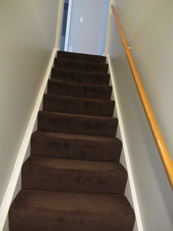 30 Clayton Street, Unit E Springfield, MA 01107 - Photo 11 of 27 a view of entryway