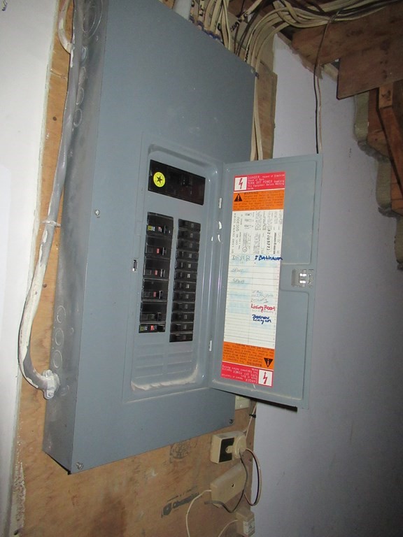 30 Clayton Street, Unit E Springfield, MA 01107 - Photo 25 of 27