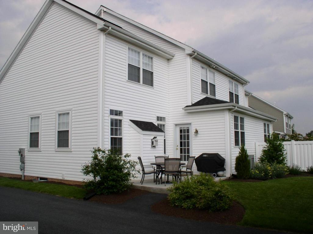 647 Wallingford Road Lititz, PA 17543 - Photo 6 of 10