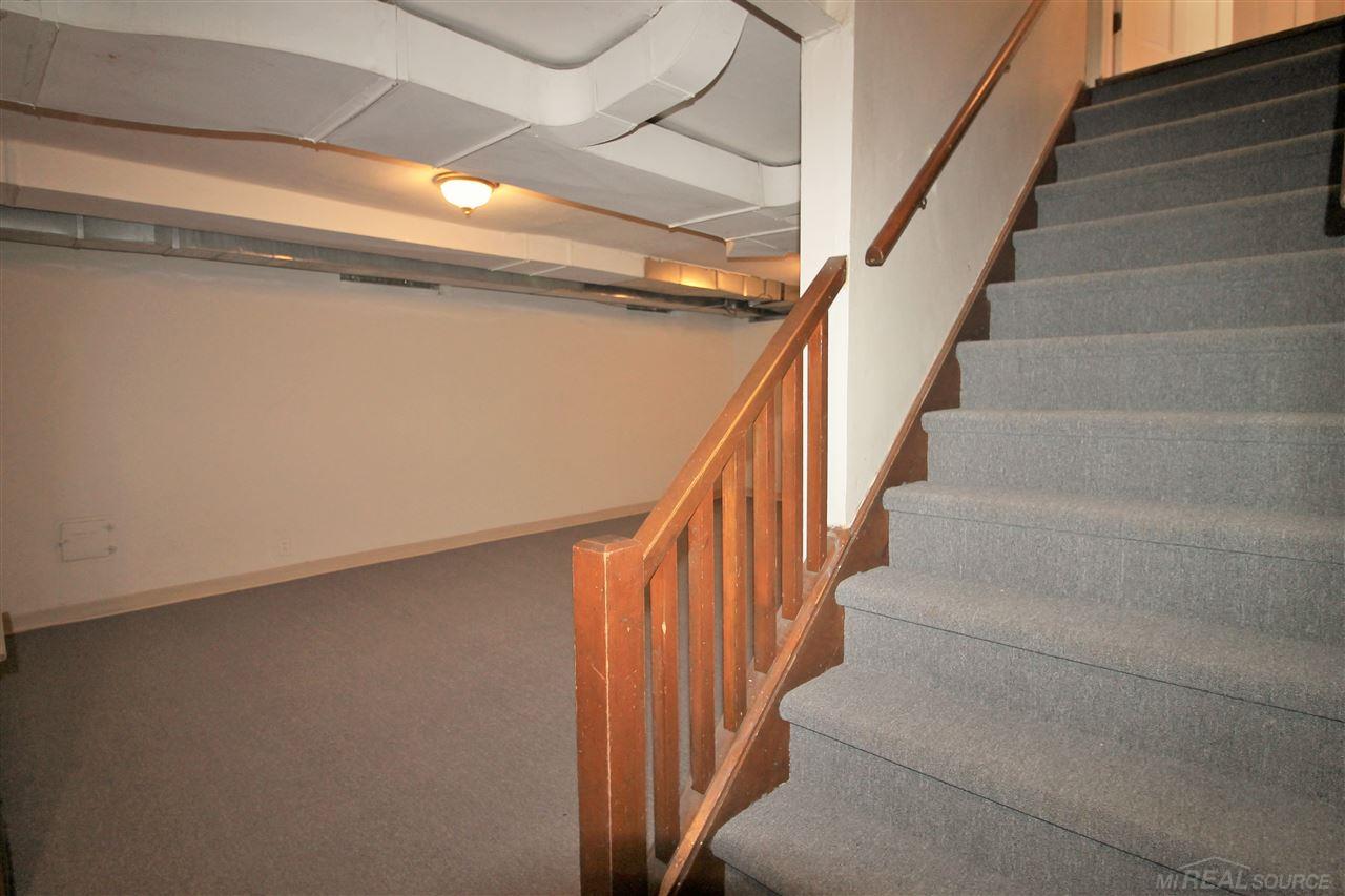 1173 Whittier Road Grosse Pointe, MI 48230 - Photo 64 of 83 50035395-63.JPG