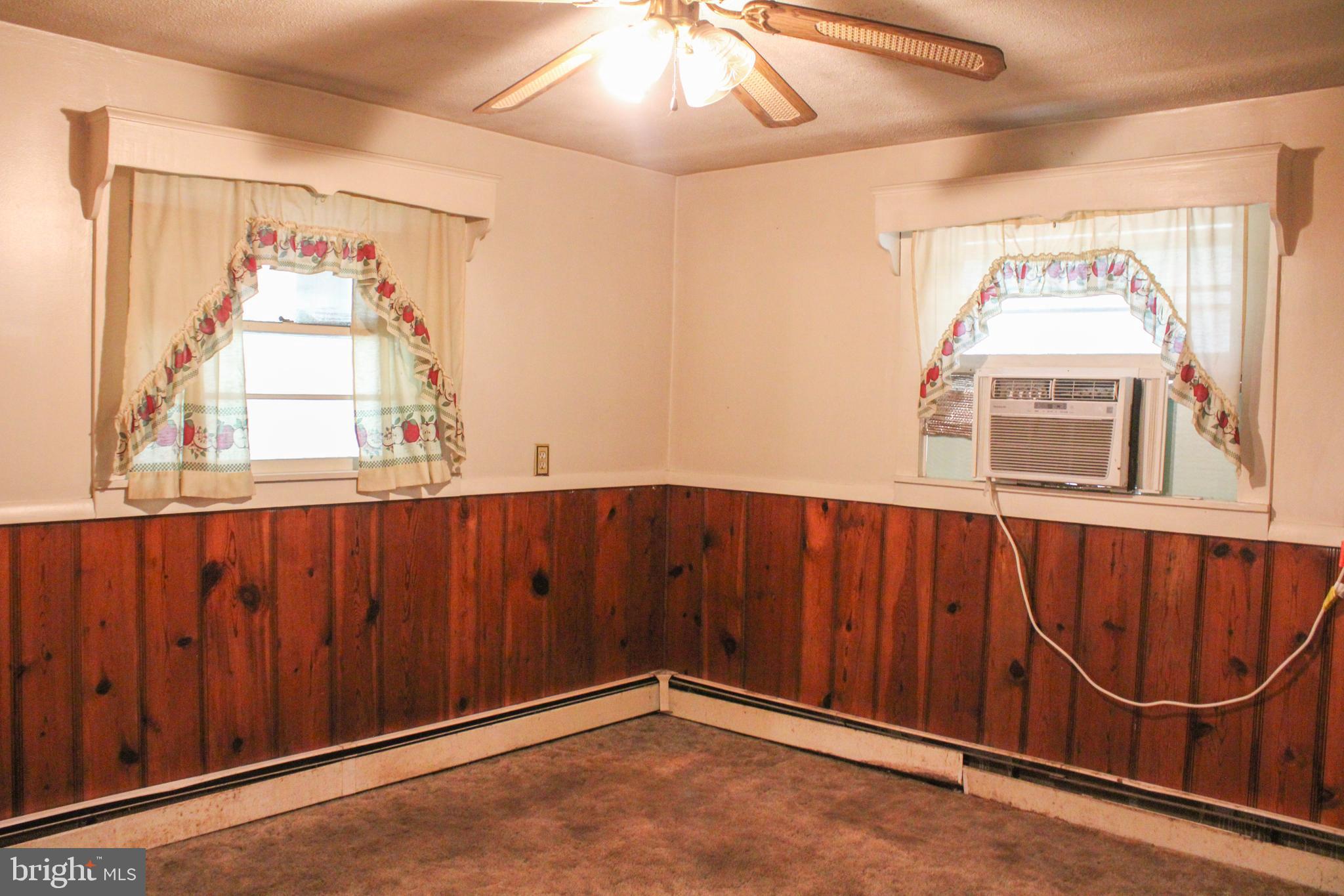 4547 Alum Springs Road Edinburg, VA 22824 - Photo 6 of 52 Dining room