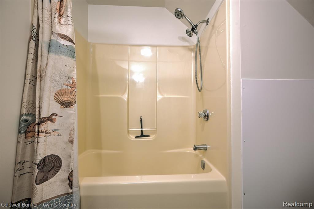 44694 Geddes Road Canton, MI 48188 - Photo 37 of 60 Gallery Image 37