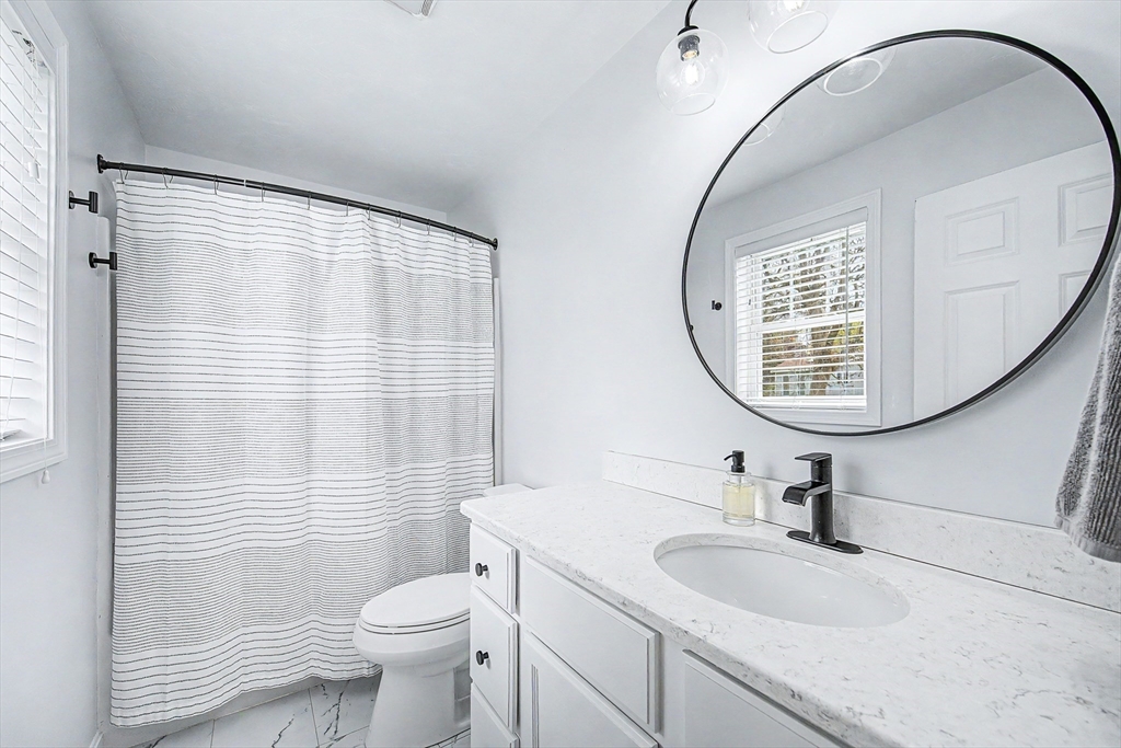 7 Cadman Street Worcester, MA 01604 - Photo 16 of 42