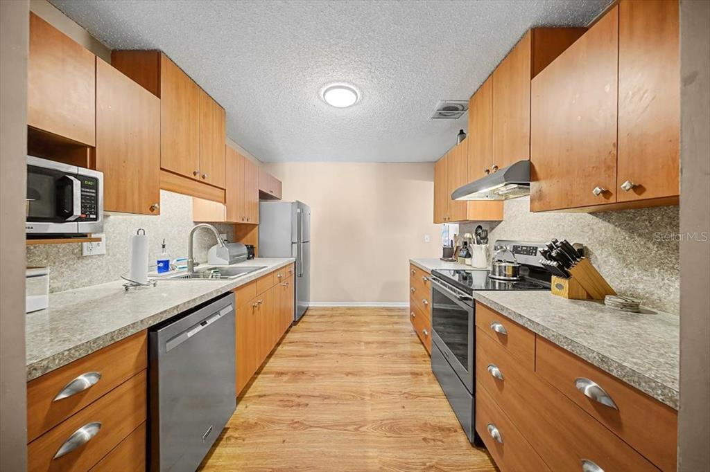 8830 Southwest 98th Place, Unit L Ocala, FL 34481 - Photo 4 of 21