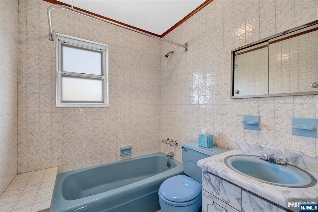 248 Donaldson Avenue Rutherford, NJ 07070 - Photo 25 of 49