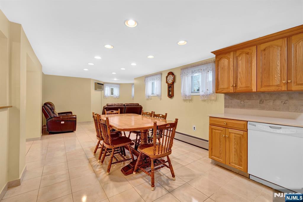 248 Donaldson Avenue Rutherford, NJ 07070 - Photo 29 of 49