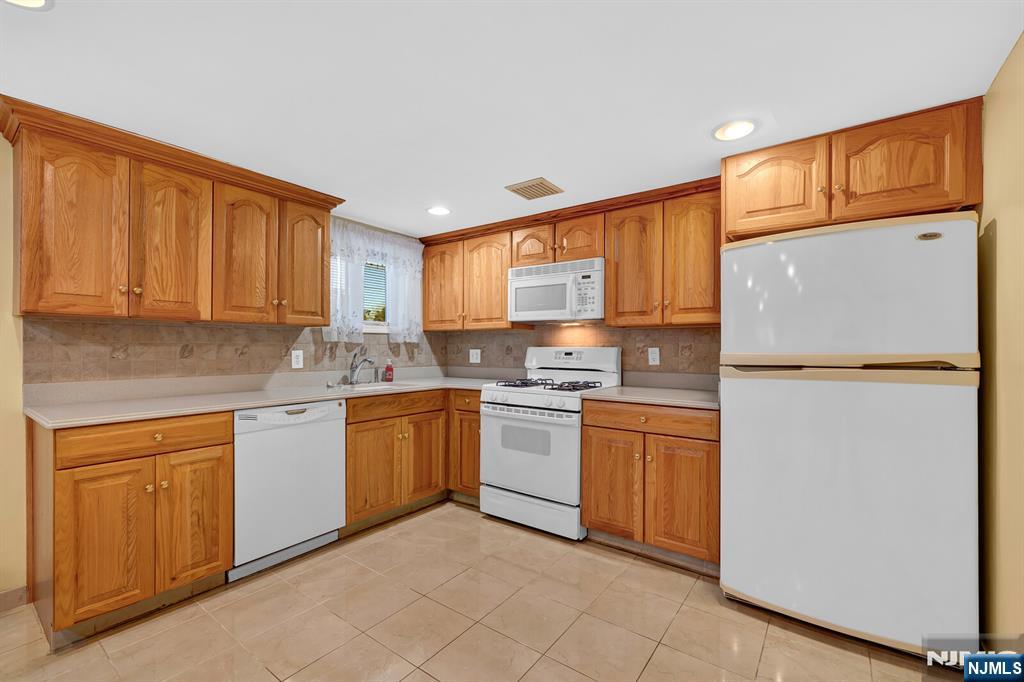 248 Donaldson Avenue Rutherford, NJ 07070 - Photo 30 of 49